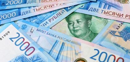 Russia and its trade partners are moving away from paying for transactions in USD